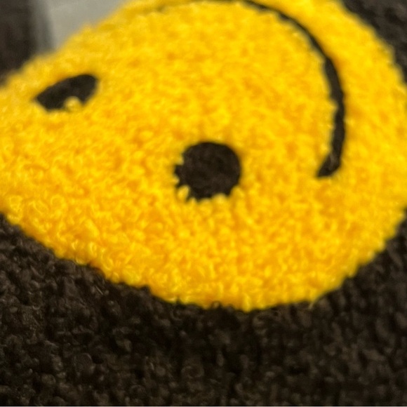 Smiley face Fuzzy Slippers, size Large 8/9US, wide width - Picture 7 of 9